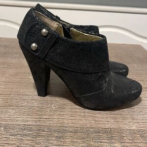 Seychelles Black Ankle Booties Size 6.5